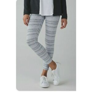 Lululemon Cyber Stripe White Fox High‎ Times Pants Size 0-2